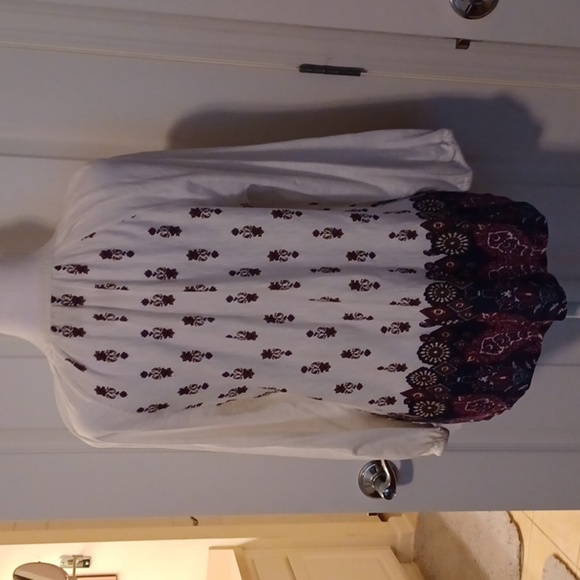💙🌺Vintage America White Embellished Blouse with 3/4 Sleeves - Picture 8 of 12